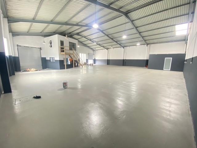 To Let Commercial Property for Rent in North End Eastern Cape